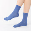 Calcetines 5 dedos para hombre y mujer en color azul Saguaro, medias largas anatómicas que no deforman la pisada natural en Santiago.