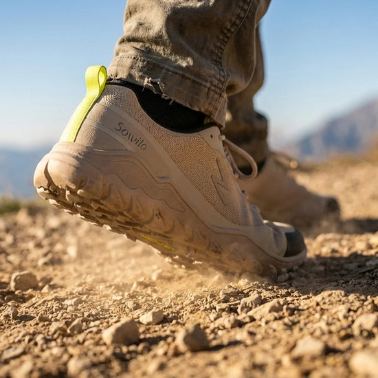 Sowilo Algiz beige trekking usabilidad — zapatilla barefoot outdoor beige en sendero Chile