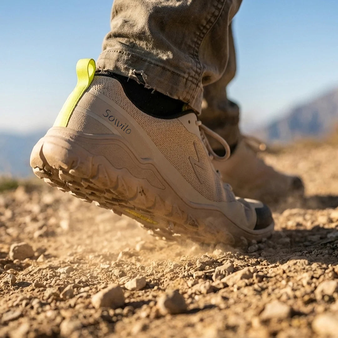 Sowilo Algiz beige trekking usabilidad — zapatilla barefoot outdoor beige en sendero Chile