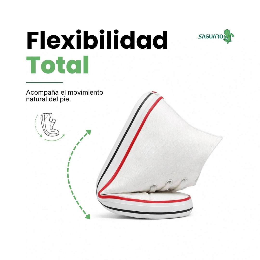 Zapatillas ergonómicas blancas Saguaro Roam I, calzado barefoot elástico doblado por completo mostrando su suela flexible drop cero en Chile.