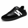 Zapatilla minimalista ZZfaber Niza I negra con blanco vista diagonal.